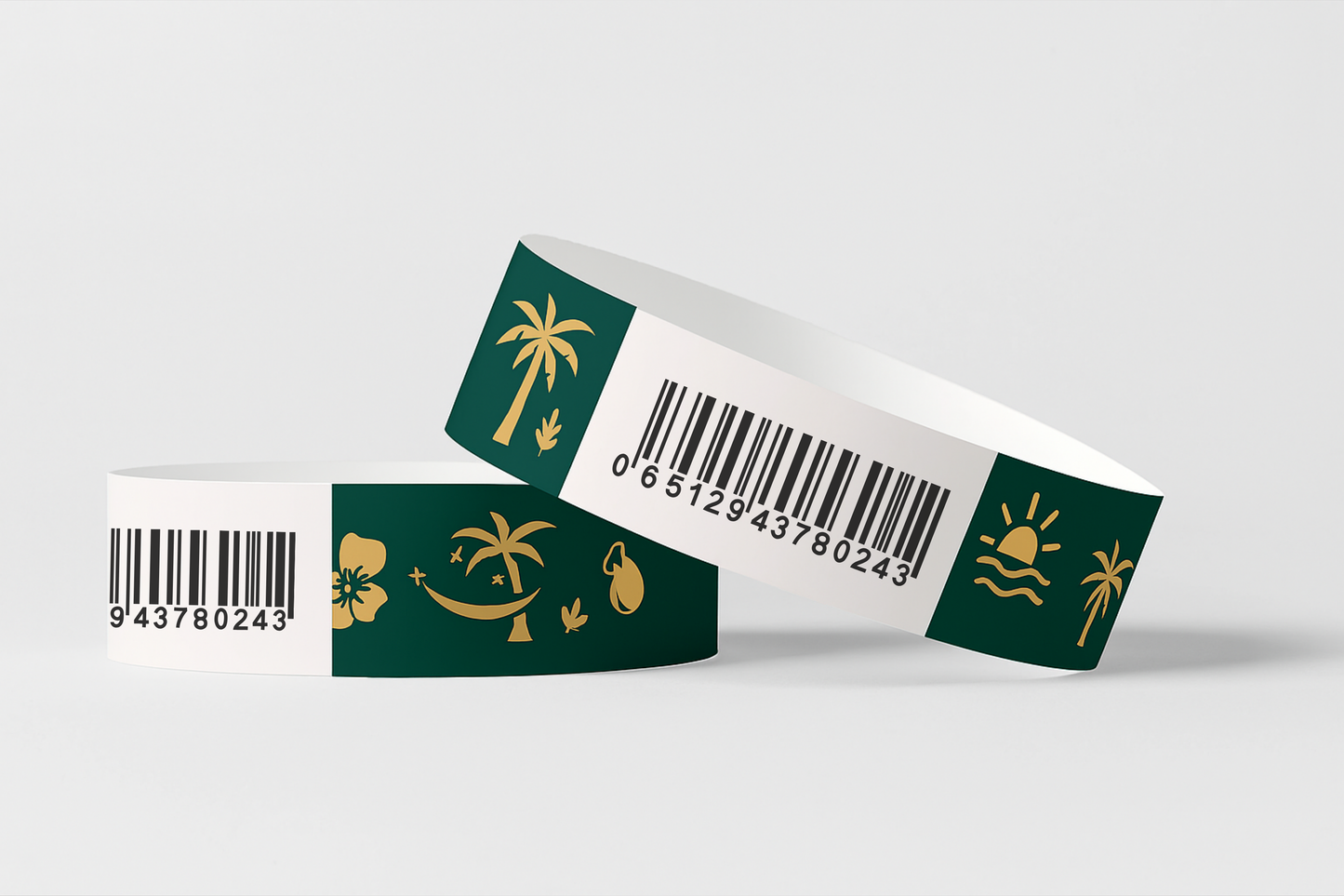 Une photo de bracelets thermiques personnalisés avec code-barres