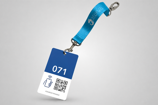 Étiquettes de vestiaire bleues avec NFC et code QR pour le système vestiaire en ligne