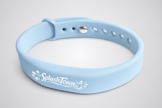 Une photo d'un bracelet en silicone avec NFC et design personnalisé de JM Band®