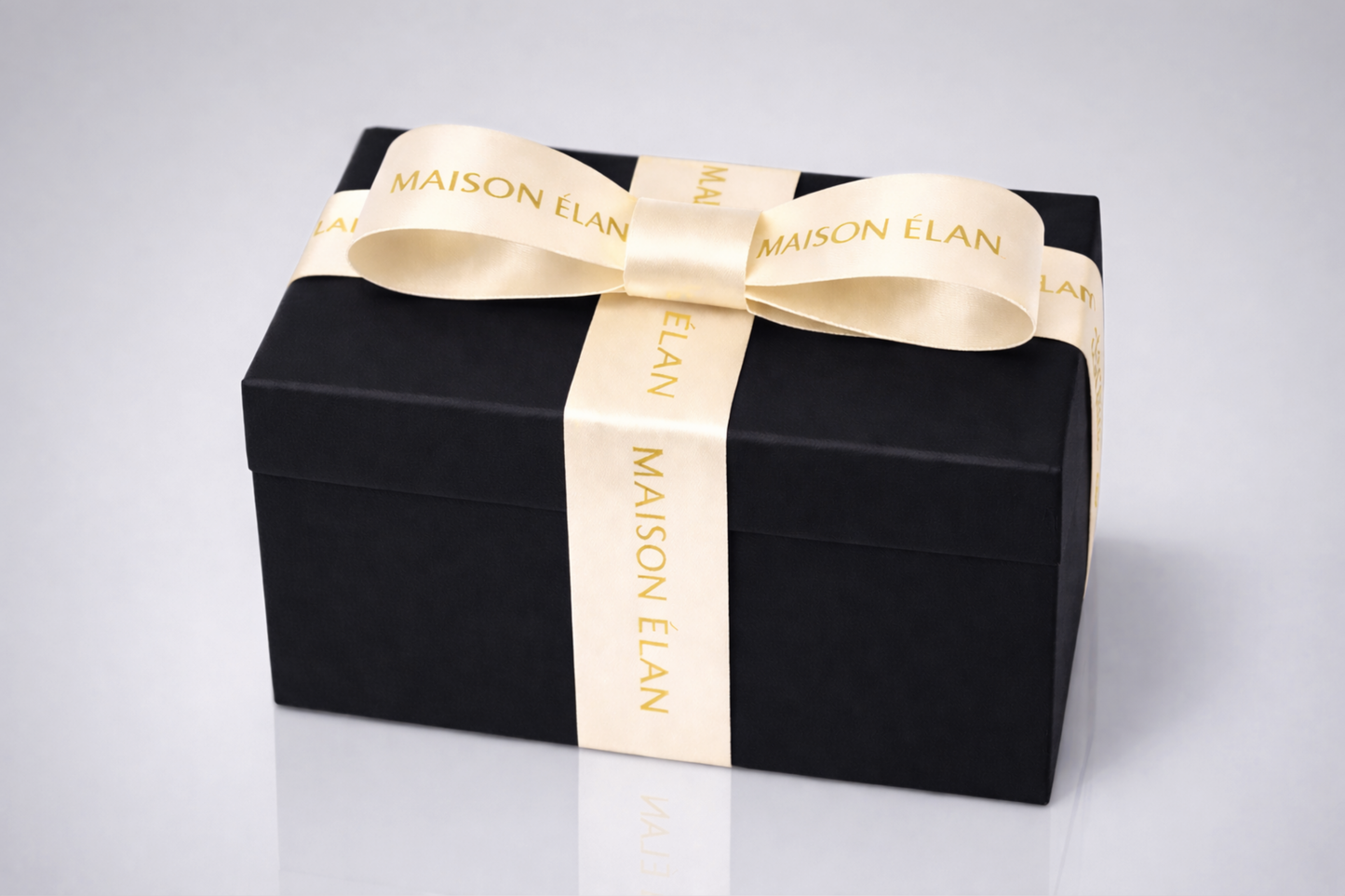 Breites bedrucktes Geschenkband